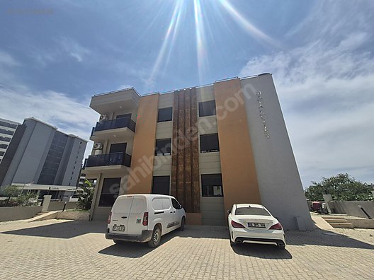 Havuz Cepheli Eşyalı Köşe Daire