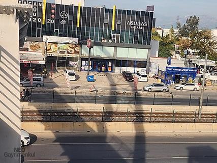 В центре АКСУ - магазин площадью 320 м2 на дороге в АЛАНЬЮ