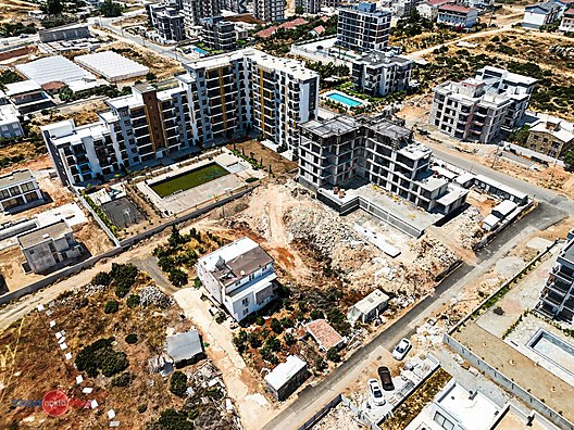 ALTINTAŞ'TA HARİKA LOKASYONDA 1303 M² ARSA