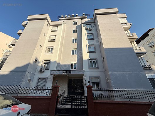 Kızıltoprak'ta Merkezi Konumda Geniş 2+1 Kiralık Daire