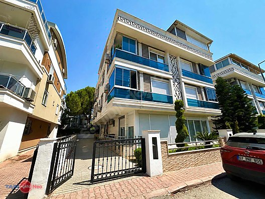 Deniz Bandında Havuzlu Sitede 1+1 Satılık Daire