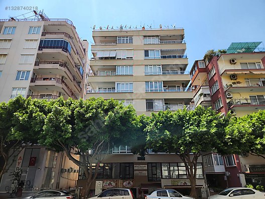 BAHÇELİEVLER'DE HIZIR REİS CADDE ÜZERİ KİRALIK TEMİZ 3+1