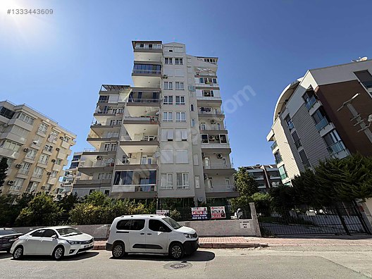 В центральном расположении в Чаглаяне сдаётся трёхкомнатная квартира с кухней-гостиной