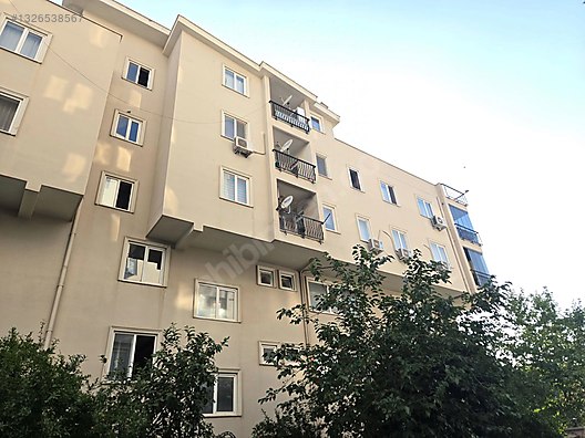 Habiplerde Arakat Asansörlü Geniş 1+1 Daire