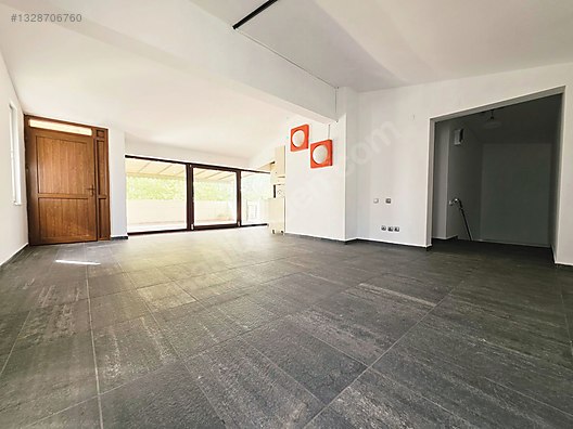 ESKİ LARA YOLUNDA, OFİS OLMAYA UYGUN, GENİŞ ve KULLANIŞLI DAİRE