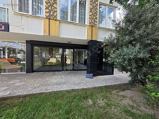 Fener'de ana cadde üzeri tabela görünürlüğü yüksek şık dükkan