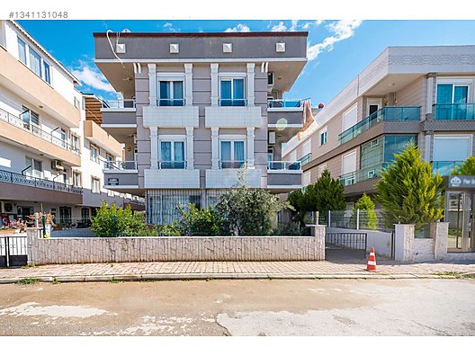 Güzeloba Merkez'de yüksek giriş daire