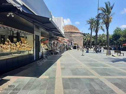 Balbey'de Cadde Üzeri 3 Katlı Dükkan