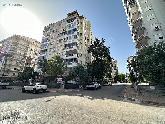 Lara Merkezde site içi mimarı tasarım 3+1 ara kat satılık daire